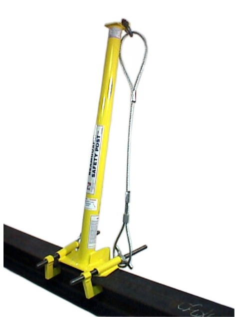 ** CS Check Flange Size Requirement with Customer ** BeamGuard (post, 2 L brackets, 2 threaded rods, 2 wing nuts, 1 end cable, 1 shackles) - Standard base with 18" Rod and standard flange hook.  Fits a flange thickness up to 1 1/4" and width of 4"-13 3/4" - Temporary Horizontal Sys