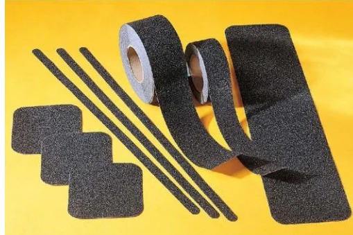 [AGHD230] *OBS*

3200 Non-Slip Grit Roll 2in x 30ft Black, Case of 6 Rolls