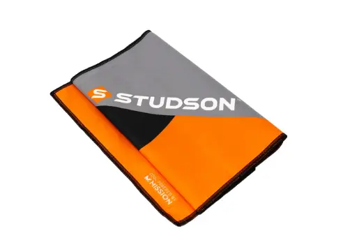 [MSN-CT] Studson powered by Mission Cooling Towel Black/White/Orange One Size